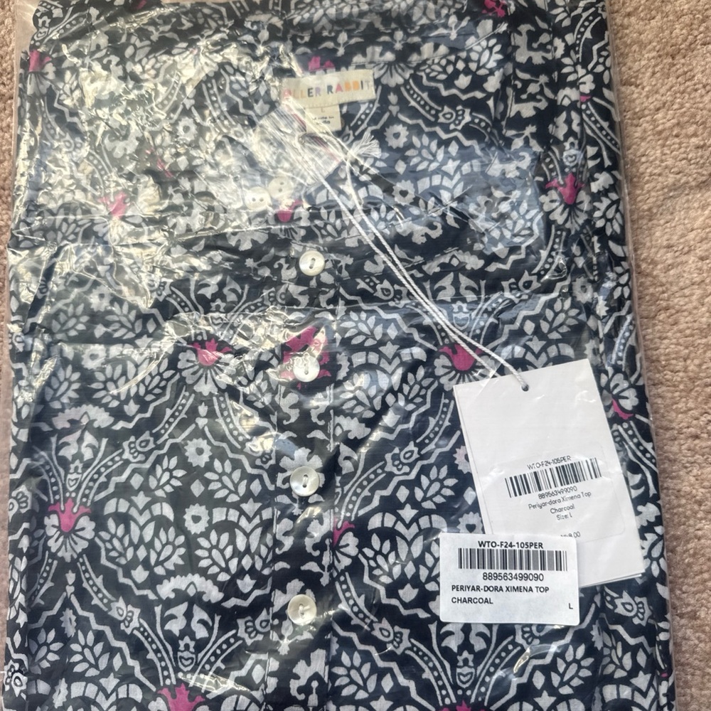 Roller rabbit top